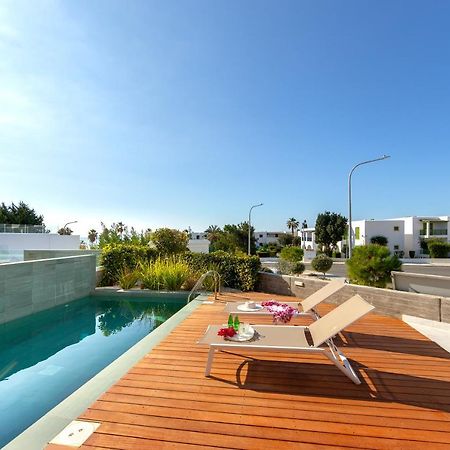 Villa Laurus 6, Walking Distance To The Beach Paphos Extérieur photo